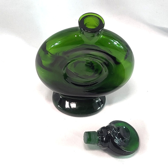 Antique Green Glass Female Relief Perfume Bottle With Stopper Made In France - Picture 4 of 7